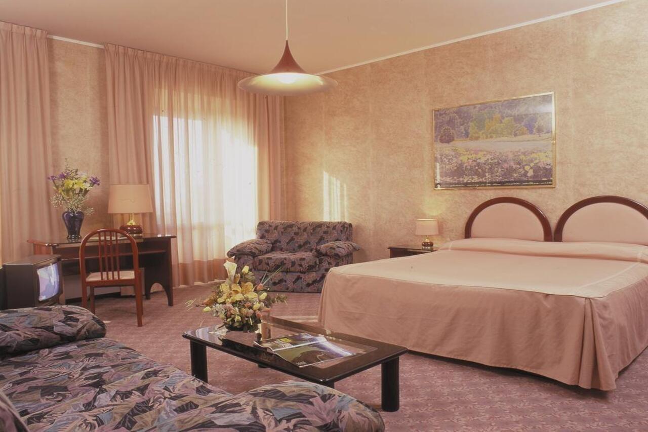 Balletti Palace Hotel Viterbo Room photo